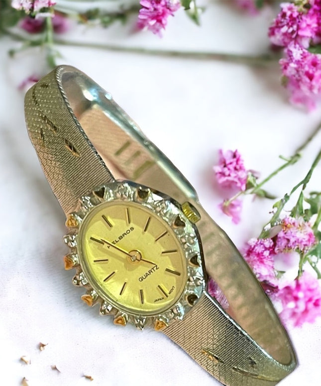 Vintage HELBROS silver finish fancy petite womens lovely Quartz watch
