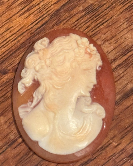 Vintage Stunning Carved Shell Cameo Brooch Unset