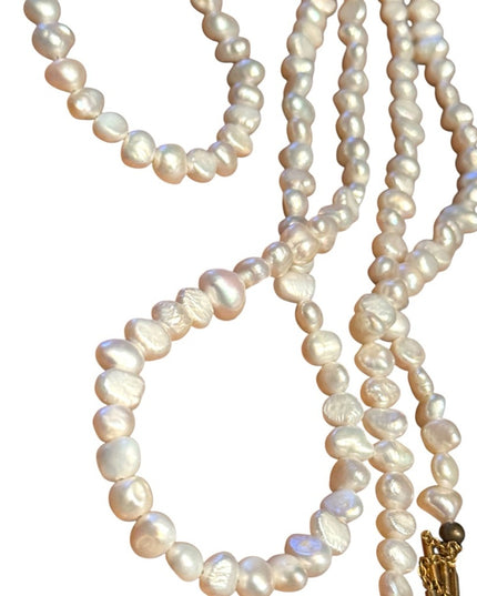 Elegant Lariat Style FW Pearl Necklace with Gold Fringe Accents
