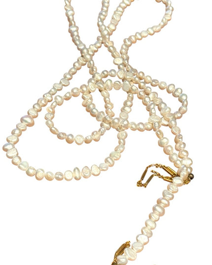 Elegant Lariat Style FW Pearl Necklace with Gold Fringe Accents