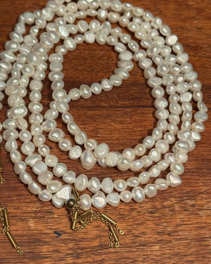 Elegant Lariat Style FW Pearl Necklace with Gold Fringe Accents