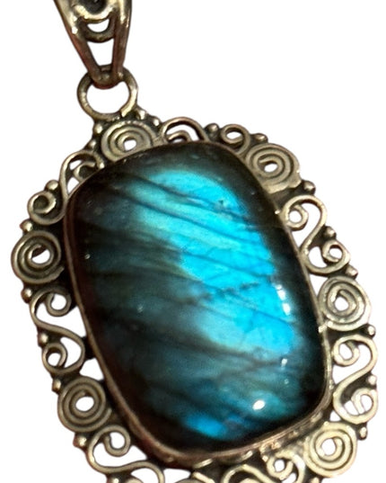 Elegant Sterling Silver 925  Labradorite Celtic Necklace Pendant