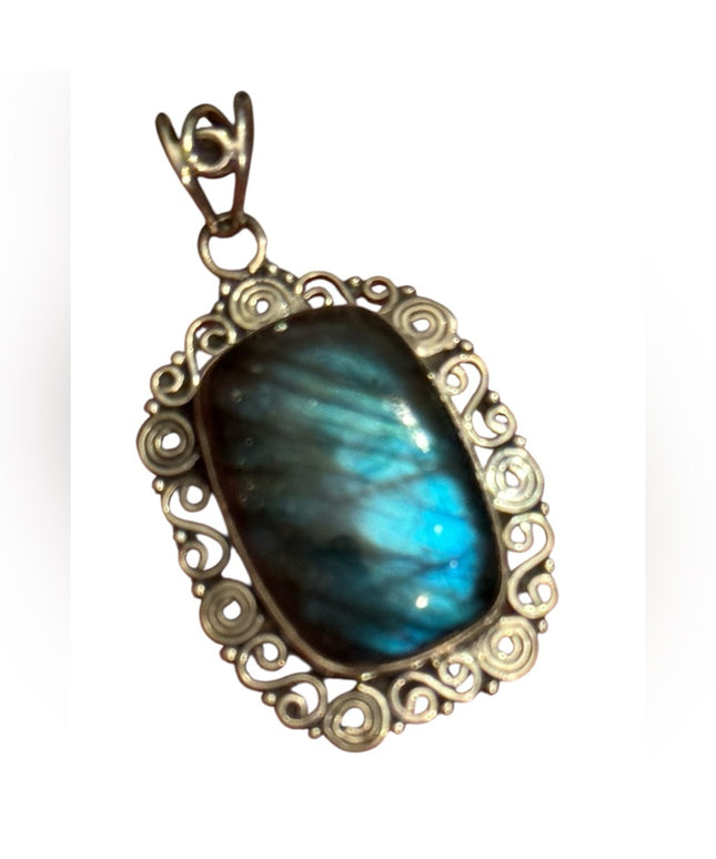 Elegant Sterling Silver 925  Labradorite Celtic Necklace Pendant