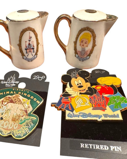 Disney Collectible LOT 5  Brooches / Pins  Saly & Pepper Shakers Magic Kingdom