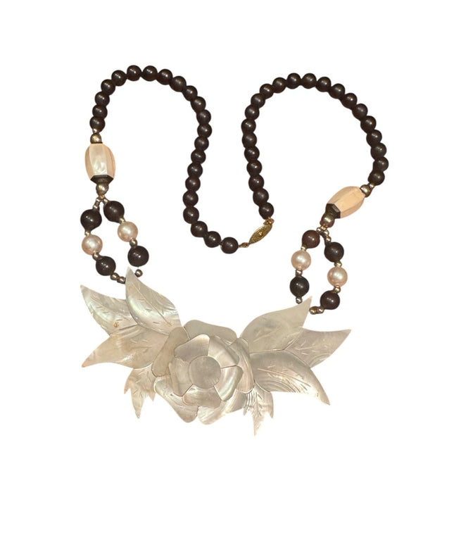 Elegant Vintage MOP Mother of Pearl Floral Necklace 1980s