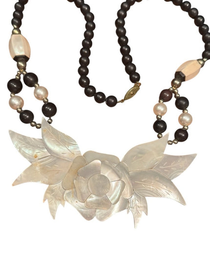 Elegant Vintage MOP Mother of Pearl Floral Necklace 1980s