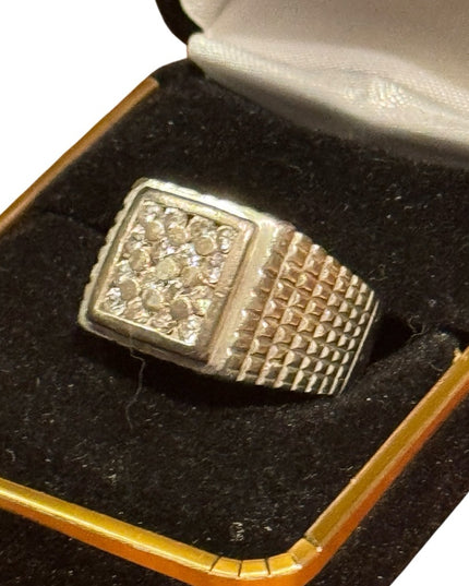 Sterling Silver 925 Real Diamond Men's Ring with side accents Vintage