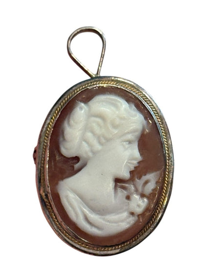 Elegant Vintage Sterling Silver 925  Carved ShellCameo Pendant