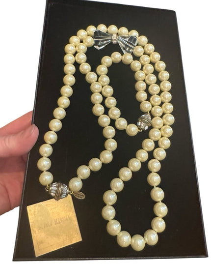 Elegant Heisi Daus Disney Stunning Glass Pearl Bow Necklace & Bracelet Pave
