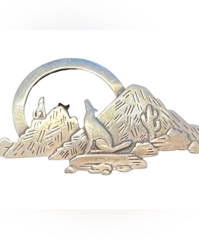 Vintage JJ Silver Pewter Mountain Scene Brooch With Howling Wolf