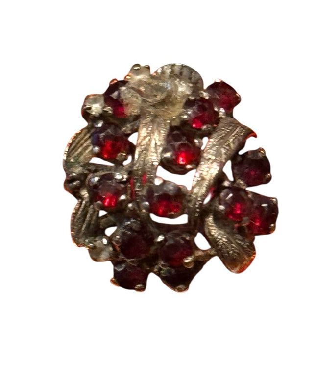 Elegant Silver Vintage and Garnet Women's Cluster  Ring