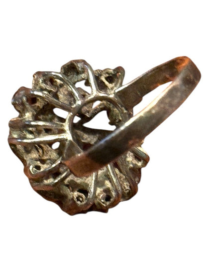 Elegant Silver Vintage and Garnet Women's Cluster  Ring