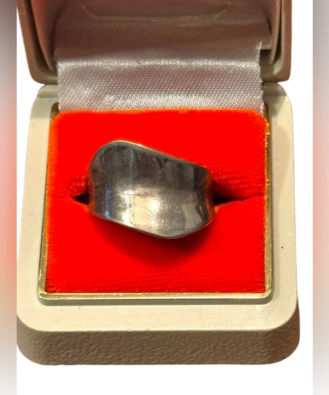Elegant Sterling Silver 925 Wave Modernist Ring