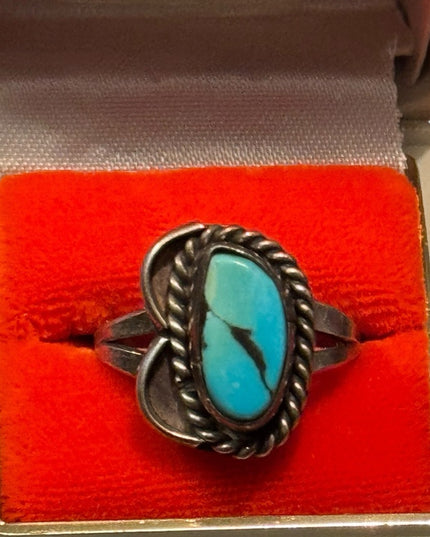 Vintage Southwestern Sterling Silver 925 Turquoise Handmade Silver Ring
