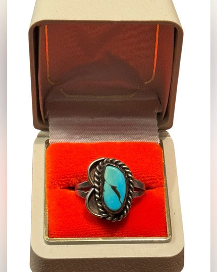 Vintage Southwestern Sterling Silver 925 Turquoise Handmade Silver Ring