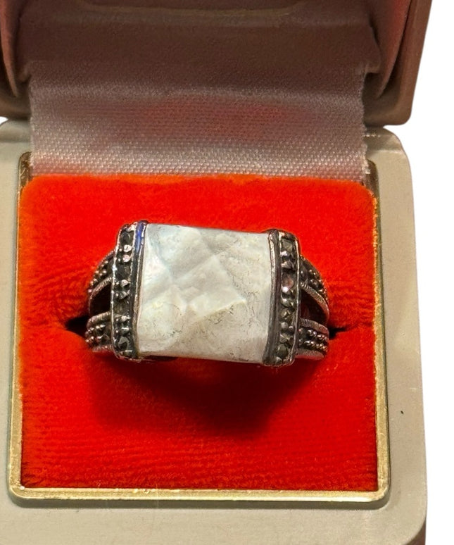 Elegant Sterling Silver 925 Heavy VIntage MOP  Marcasite Women's Ring