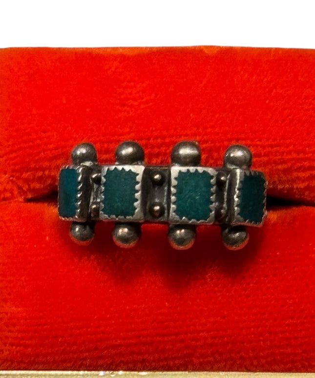 VINTAGE 1950'S ZUNI STERLING SILVER GREEN TURQUOISE RING