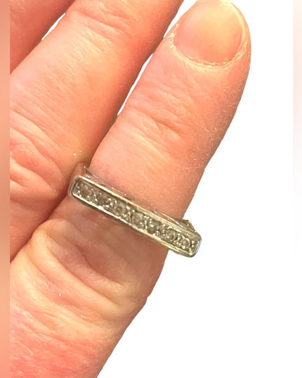 Silver finish CZ glass crystal fancy ring