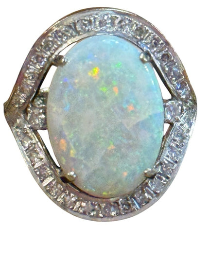Elegant 14k Gold 585 Stunning Large White Opal & Diamond Ring