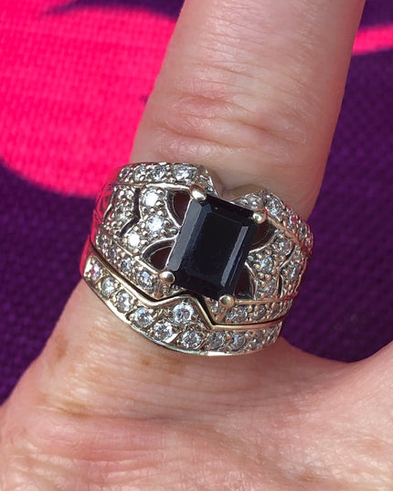 14k Gold Diamond & Iolite Ring set 10.3g
