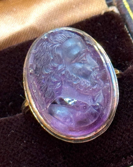 Stunning Antique Victorian hand carved Amethyst Cameo roman soldier Ring RARE
