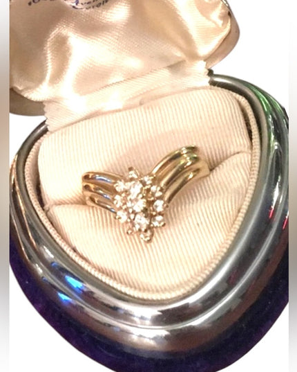 Stunning- 14k Gold Diamond cluster ring w- appraisal VS1