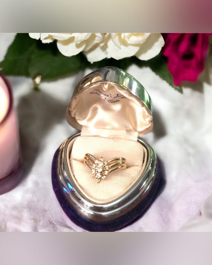 Stunning- 14k Gold Diamond cluster ring w- appraisal VS1
