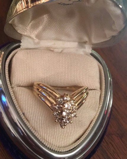 Stunning- 14k Gold Diamond cluster ring w- appraisal VS1