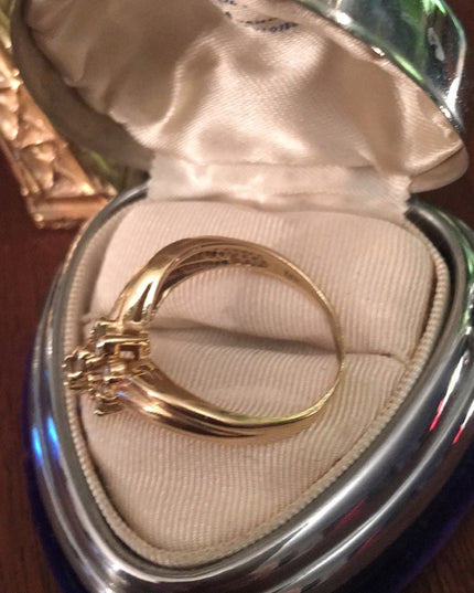 Stunning- 14k Gold Diamond cluster ring w- appraisal VS1