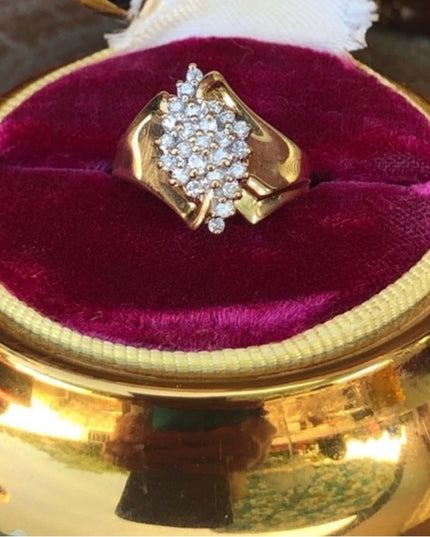 Stunning - 10k Diamond ring waterfall .24 tcw Cocktail cluster