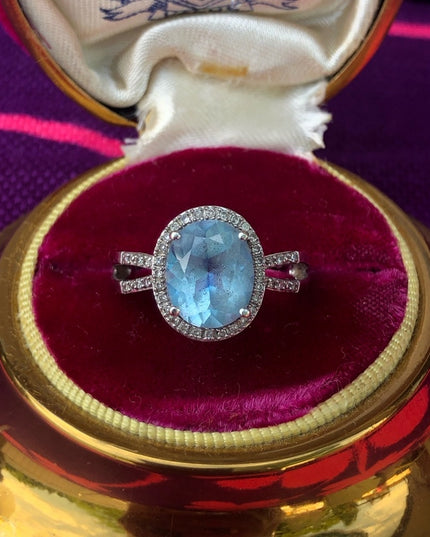 Stunning 14k Diamonds & Topaz ring over 5TCW! cocktail dinner YG