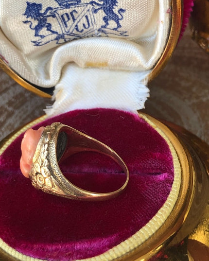 Antique Victorian 1800s 14k solid gold Coral cameo ring carved flowers etched