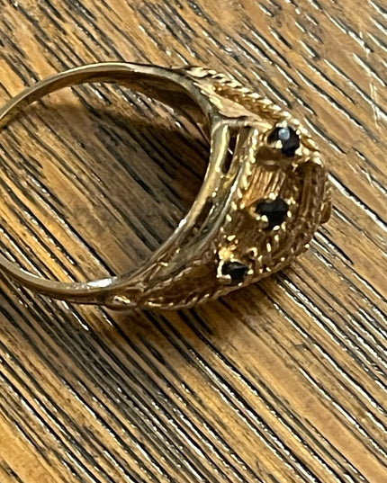 Stunning vintage 14k GOLD Sapphire Domed Dinner ring 1960s
