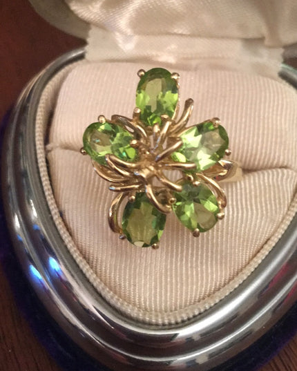14k Gold Peridot Flower ring cocktail w/ Appraisal
