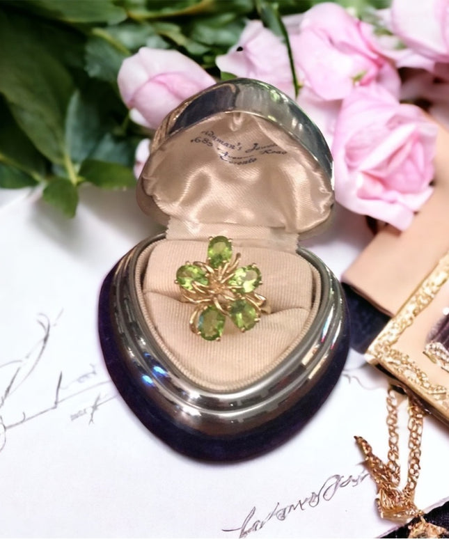 14k Gold Peridot Flower ring cocktail w/ Appraisal