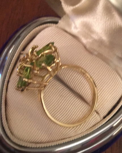 14k Gold Peridot Flower ring cocktail w/ Appraisal