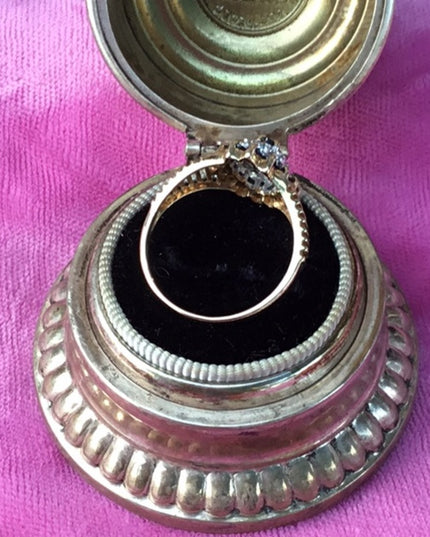 Vintage 10k gold  sapphire & diamond cluster dinner ring