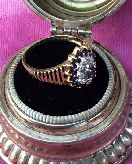 Vintage 10k gold  sapphire & diamond cluster dinner ring