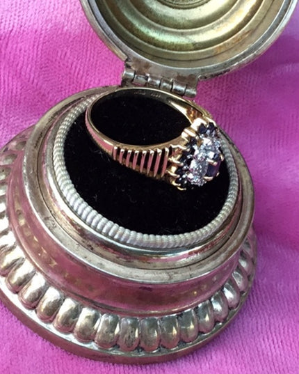 Vintage 10k gold  sapphire & diamond cluster dinner ring