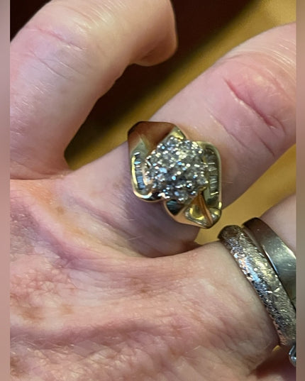 14k Gold Vintage 1950s Diamond Cluster ring w- appraisal
