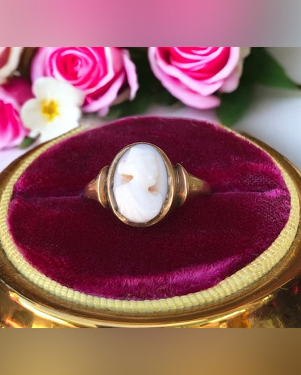 - Antique 14k gold Victorian late 1800s angel coral carved cameo ring