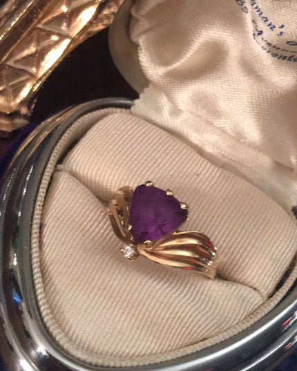 10k Gold Trillion cut Amethyst & Diamond ring