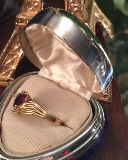 10k Gold Trillion cut Amethyst & Diamond ring