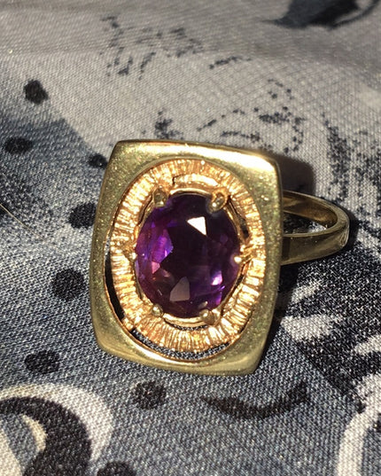 10k GOLD modernist Amethyst ring 💗