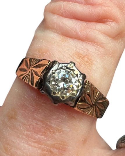 Elegant Antique 9k Gold Diamond Ring