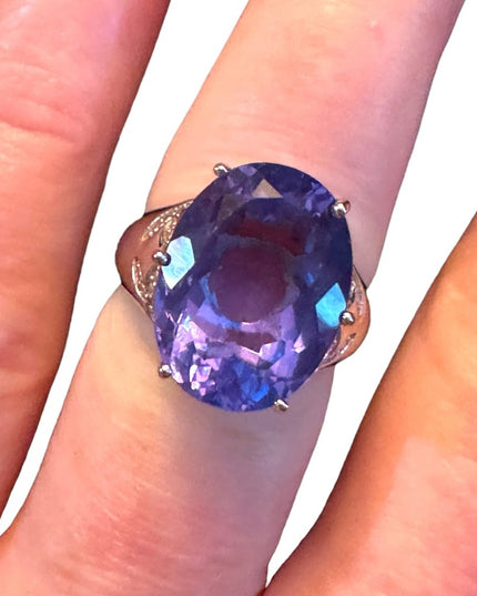 Lovely Amethyst stone sterling ailver 925 fancy statement ring