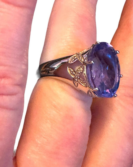 Lovely Amethyst stone sterling ailver 925 fancy statement ring