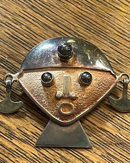 Vintage Bust Artwork Sterling silver Brooch Joaquin Taller Tinta Ecuador, 1950s