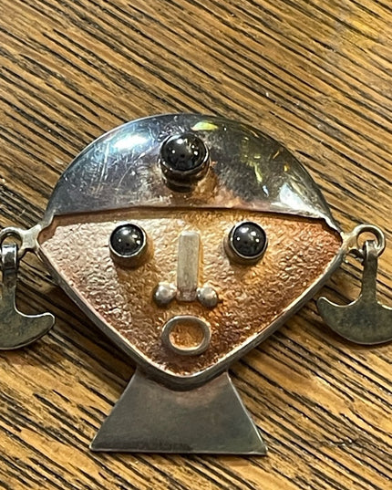 Vintage Bust Artwork Sterling silver Brooch Joaquin Taller Tinta Ecuador, 1950s