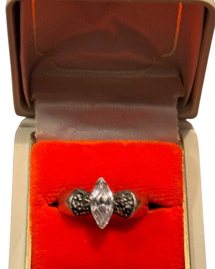 Elegant Vintage Sterling Silver 925 Marquise Fancy CZ Ring